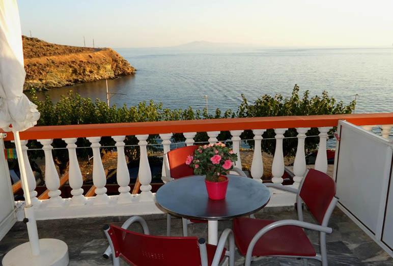Villa Bonatsa Andros Home Mpatsi Buitenkant foto