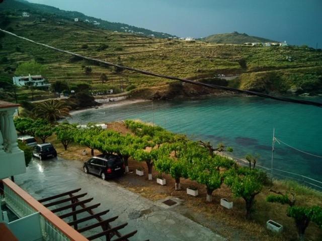 Villa Bonatsa Andros Home Mpatsi Buitenkant foto